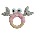 Sindibaba Rattle crab on wooden ring light pink