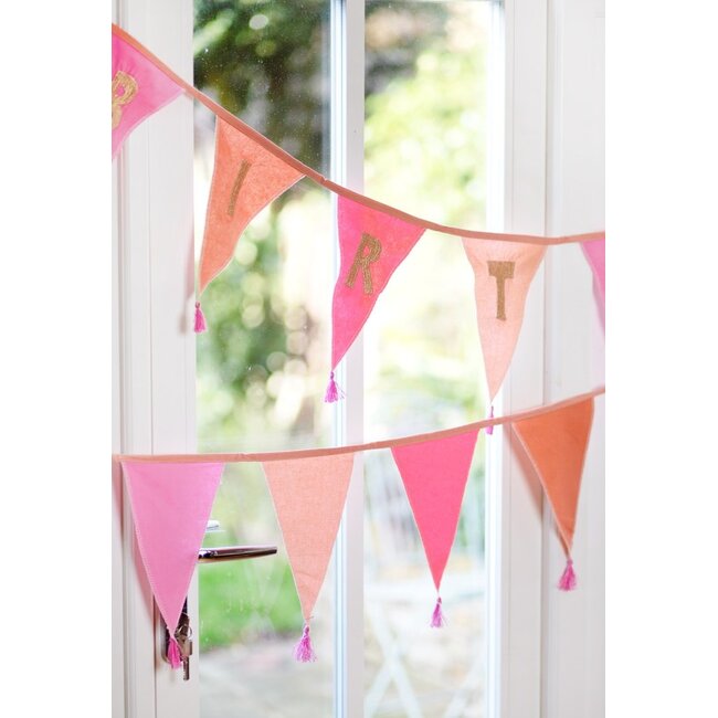 Wimpelkette Stoff We love Birthdays pink bestickt