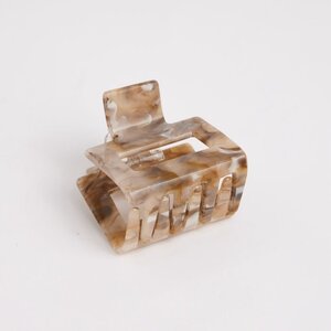 Red Cuckoo Hair Claw Clip Square Marbeled grey