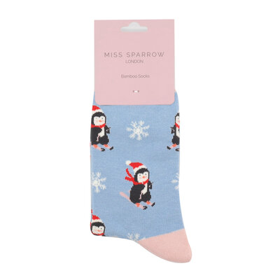 Miss Sparrow Socken Bamboo Skiing Penguins powder blue