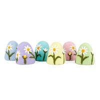 Sjaal met Verhaal Felt Egg Warmer Margrietjes