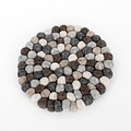 Sjaal met Verhaal Felt coaster 20 cm rond Bolletjes naturel