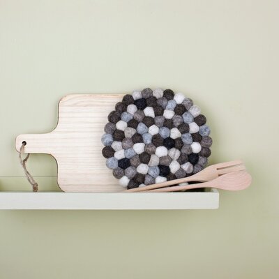 Sjaal met Verhaal Felt coaster 20 cm rond Bolletjes naturel