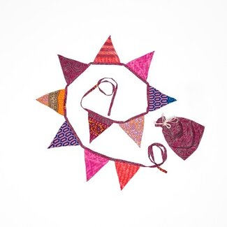 Sjaal met Verhaal Sari-Wimpelkette small pink