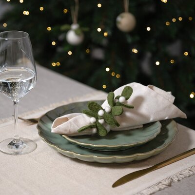 Sjaal met Verhaal Felt Napkin Ring Mistletoe