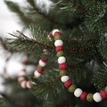 Sjaal met Verhaal Felt Garland Pompoms Holly Berry Small
