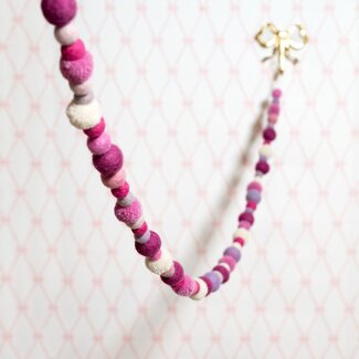 Sjaal met Verhaal Filzgirlande Pompoms Ballerina