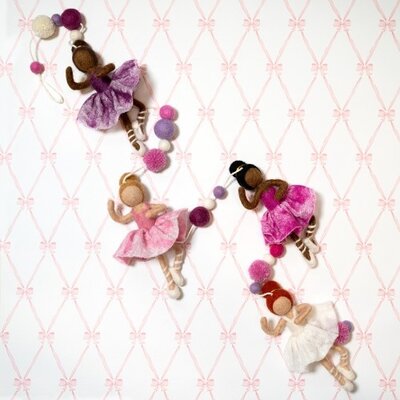 Sjaal met Verhaal Felt Garland Ballerina