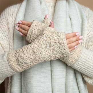 Sjaal met Verhaal Handwarmer Granny Square beige
