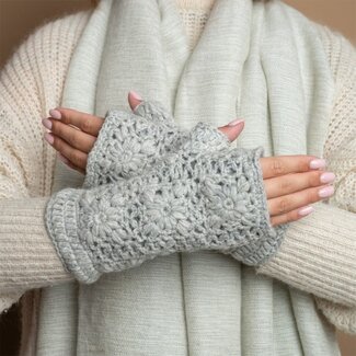 Sjaal met Verhaal Handwarmer Granny Square light grey