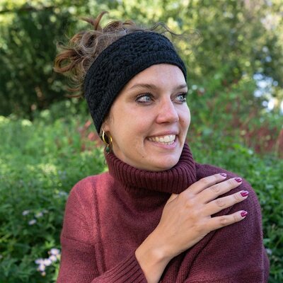 Sjaal met Verhaal Headband Granny Square black