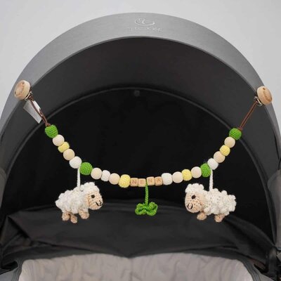 Sindibaba Stroller chain with rattle Sheep (organic cotton)