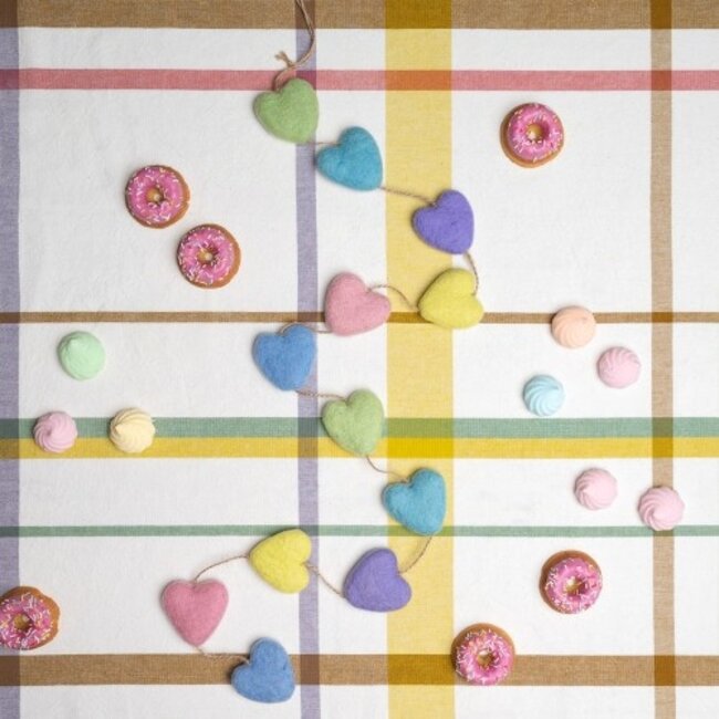 Filzgirlande Hart pastel