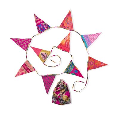Sjaal met Verhaal Sari-Bunting large pink