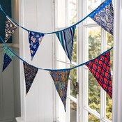 Sjaal met Verhaal Sari-Bunting large blue