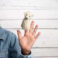 Sjaal met Verhaal Finger Dolls Schaap