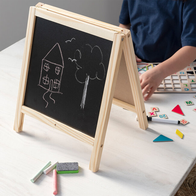 Tischtafel und Whiteboard-Staffelei-Set