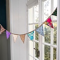 Sjaal met Verhaal Sari-Bunting small multicolor