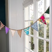 Sjaal met Verhaal Sari-Wimpelkette small multicolor