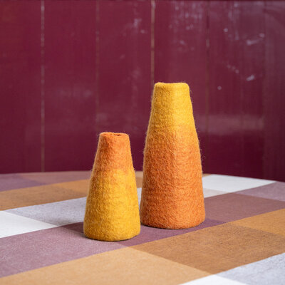 Sjaal met Verhaal Filz-Vase Small cognac/okergeel