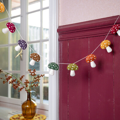 Sjaal met Verhaal Felt Garland Paddenstoel Indian Summer