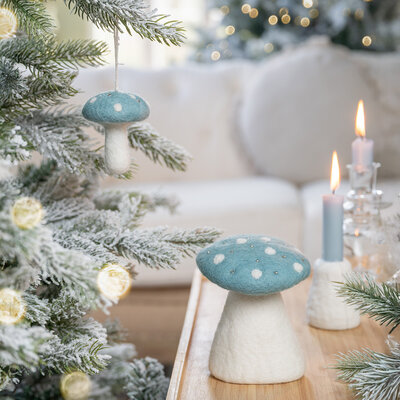 Sjaal met Verhaal Felt Christmas Hanger Paddenstoel ijsblauw