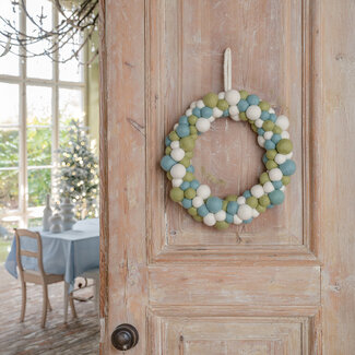 Sjaal met Verhaal Christmas Wreath Viltballetjes Winterwonderland