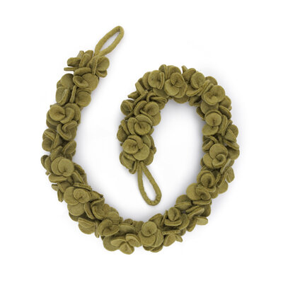 Sjaal met Verhaal Felt Garland Eucalyptus lichtgroen
