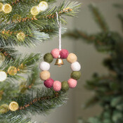 Sjaal met Verhaal Felt Christmas Hanger Krans Mistletoe Dreams Small