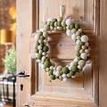 Sjaal met Verhaal Christmas Wreath Viltballetjes Mistletoe