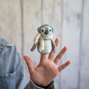 Sjaal met Verhaal Finger Dolls Pinguin ijsblauw