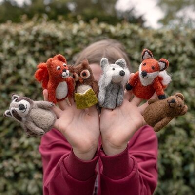 Sjaal met Verhaal Fingerpuppen Wasbeer