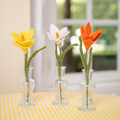 Sjaal met Verhaal Felt Flower Krokus geel-oranje-wit assorti