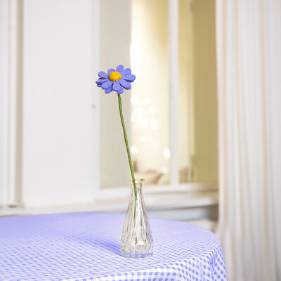 Sjaal met Verhaal Felt Flower Margrietje violettinten assorti