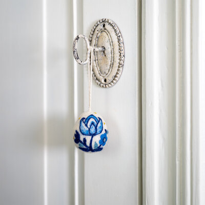 Sjaal met Verhaal Filzhänger Ei Delfts Blauw assorti
