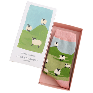 Miss Sparrow Damen-Socken Matchbox Highland Sheep