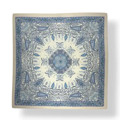 M&K Collection Scarve Square Hertitage Medallion blue