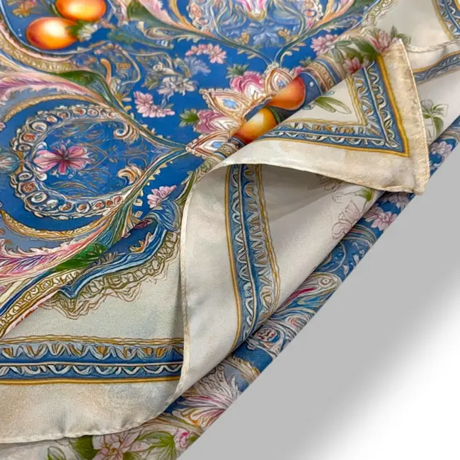 Schal Square Floral Medallion