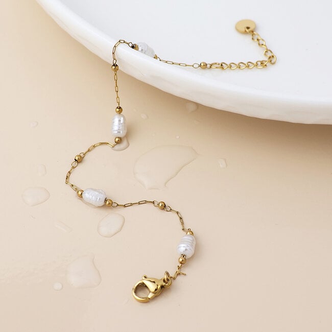 14k Gold plated waterproof Bracelet Pearls
