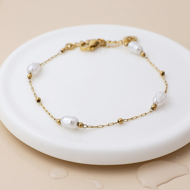 14k Gold plated waterproof Bracelet Pearls