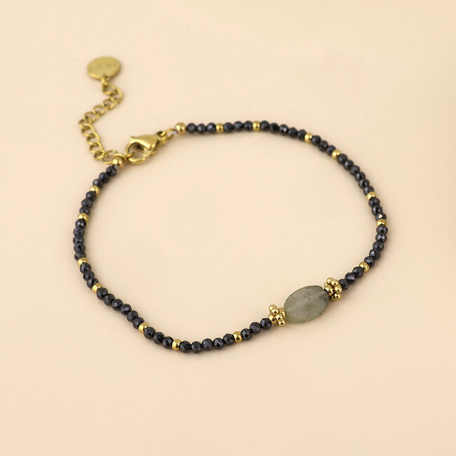 14k Gold plated waterproof Bracelet Nyx Beads grey