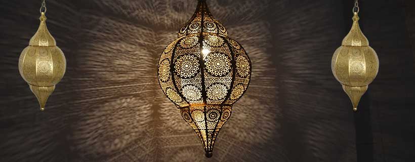 Bedreven ruimte Beknopt Gouden oosterse hanglamp met super licht effecten echt 1001nacht sfeer. -  Merel in Wonderland