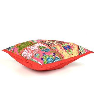 Rood patchwork kussen