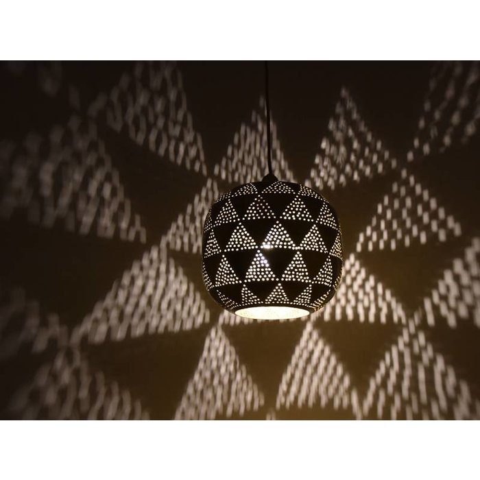 Messing grafisch filigrain hanglampje  driehoek