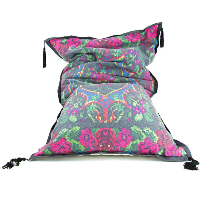 Zwarte rozenkelim vintage zitzak