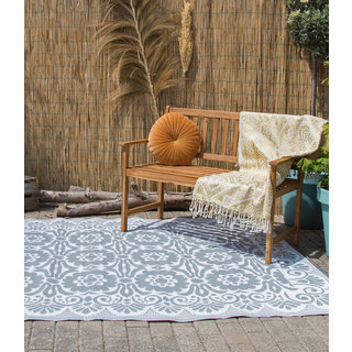 Grijs wit buitenkleed