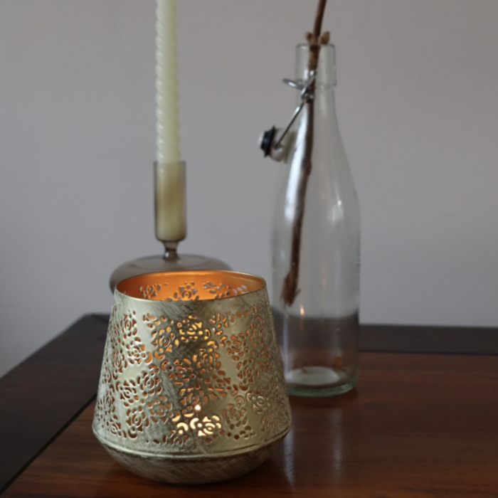 Wit / goud theelicht