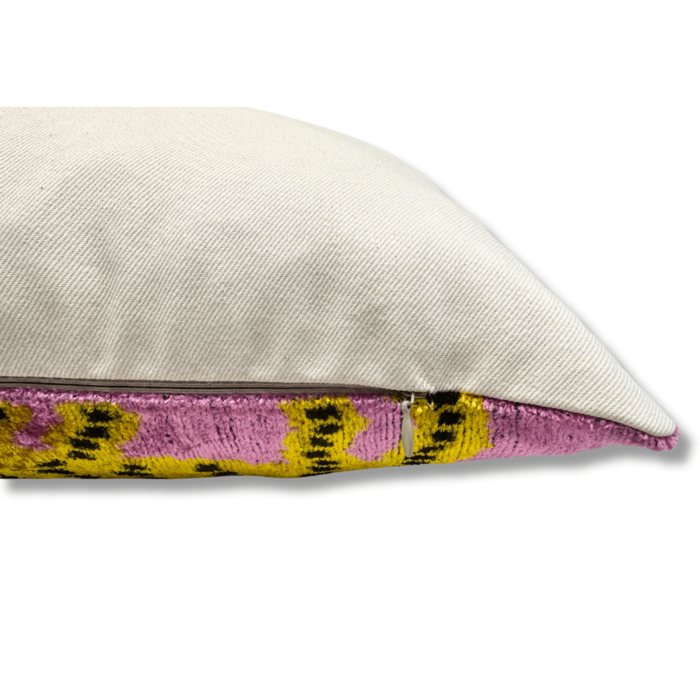 Ikat kussen Fancy Panther - roze