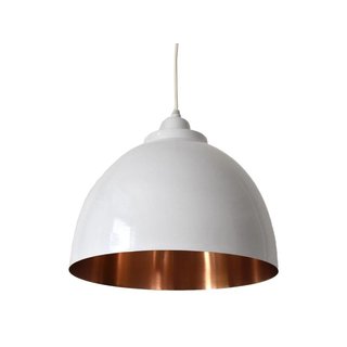 Witte hanglamp met koperen binnenkant