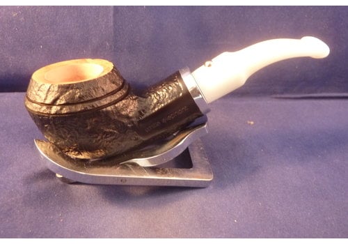 Pipe White Elephant Ebony & Ivory Sand 3 